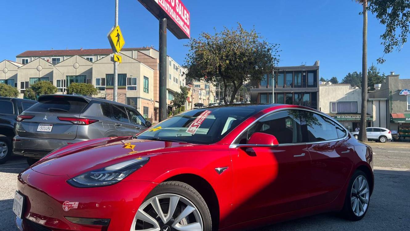 TESLA MODEL 3 2018 5YJ3E1EA7JF037748 image